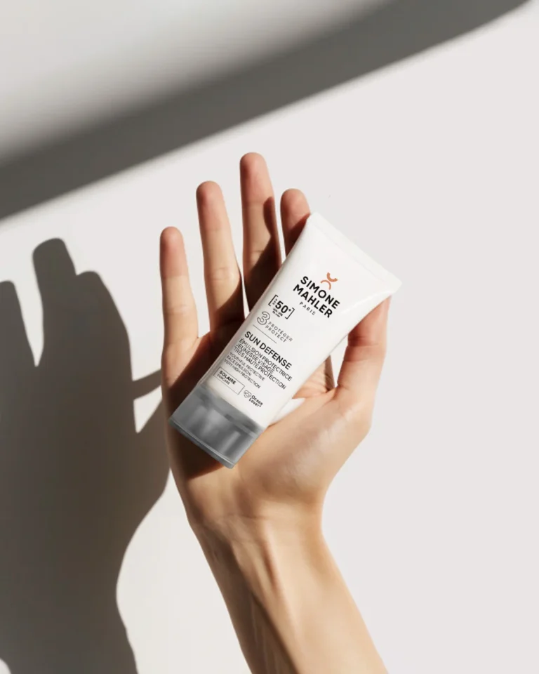 Купить Омолаживающая защитная эмульсия для лица с SPF 50+